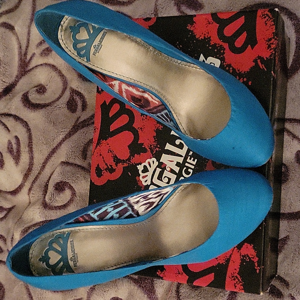 Dress shoes